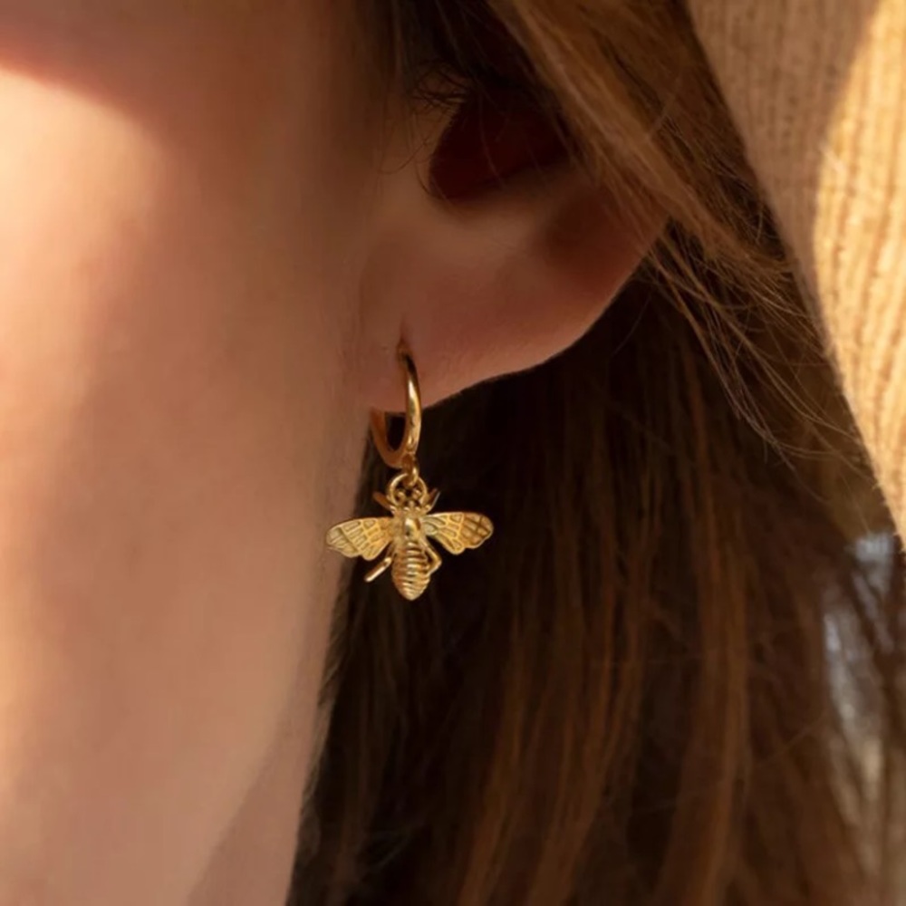New 18k Bee Gold Stud Earrings